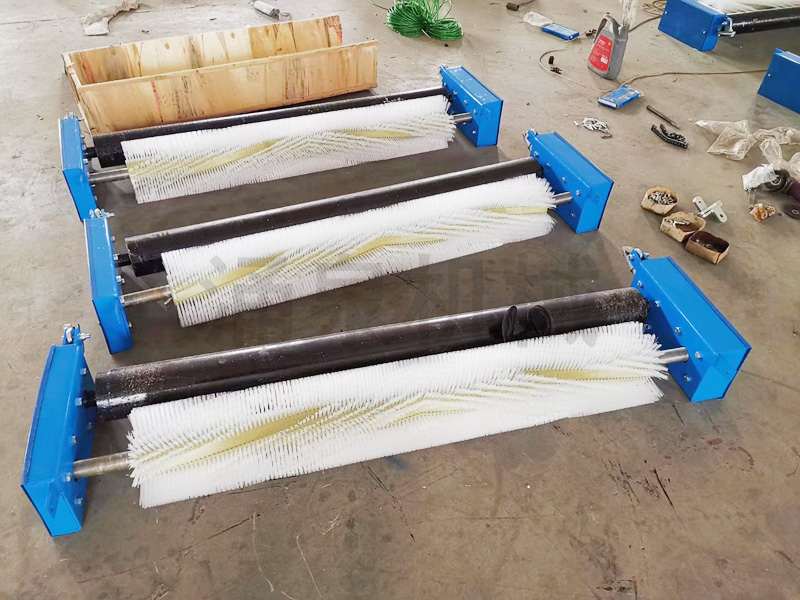 無動力滾刷清掃器 (2).jpg